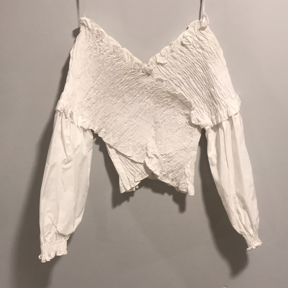 The cutest white rushed cropped blouse XS - Picture 2 of 7